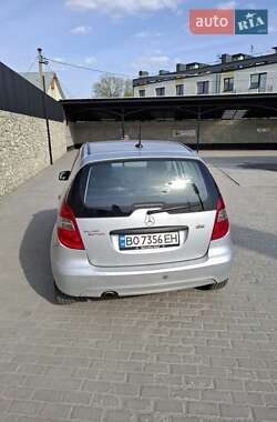 Хэтчбек Mercedes-Benz A-Class 2010 в 