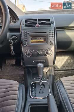 Хэтчбек Mercedes-Benz A-Class 2010 в 