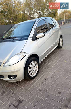 Хетчбек Mercedes-Benz A-Class 2005 в 