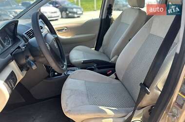 Хэтчбек Mercedes-Benz A-Class 2005 в 