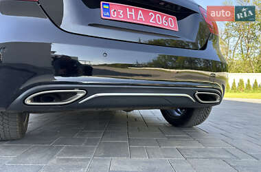 Хэтчбек Mercedes-Benz A-Class 2016 в 