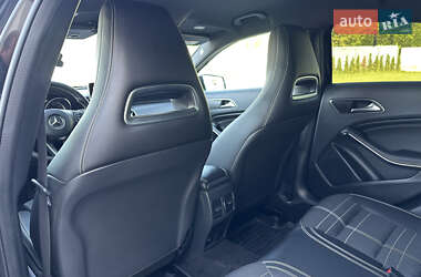 Хэтчбек Mercedes-Benz A-Class 2016 в 