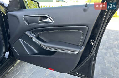 Хэтчбек Mercedes-Benz A-Class 2016 в 