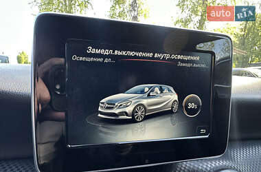 Хэтчбек Mercedes-Benz A-Class 2016 в 