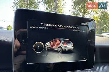 Хэтчбек Mercedes-Benz A-Class 2016 в 