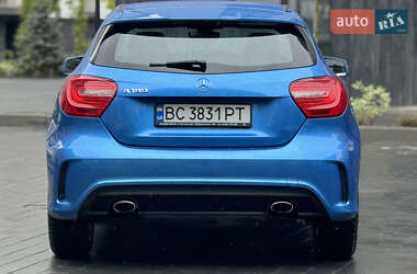 Хэтчбек Mercedes-Benz A-Class 2015 в 