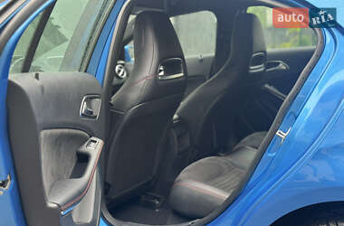 Хэтчбек Mercedes-Benz A-Class 2015 в 