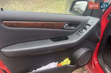 Хэтчбек Mercedes-Benz A-Class 2009 в 