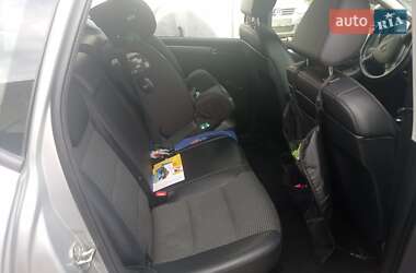 Хэтчбек Mercedes-Benz A-Class 2011 в 