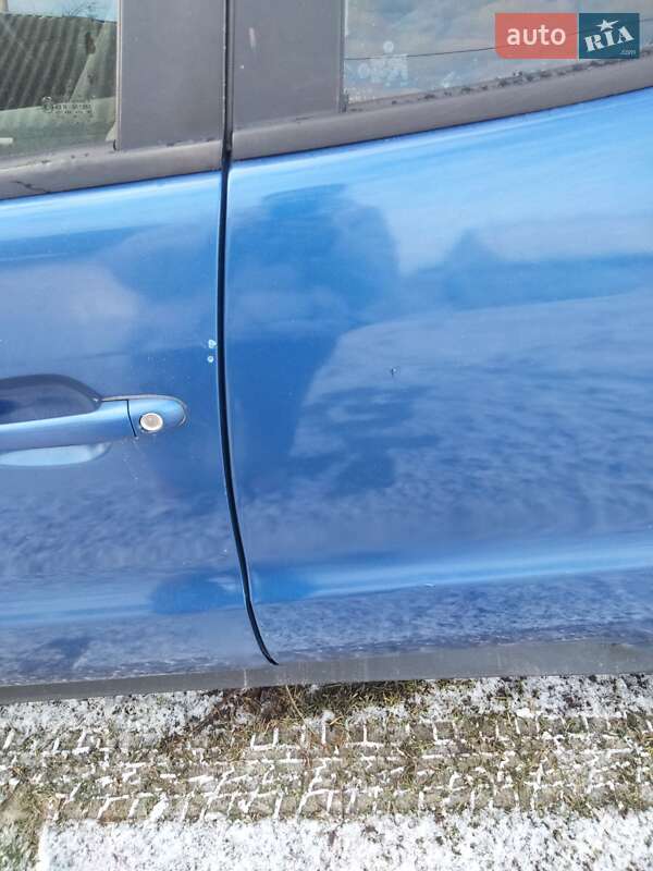 Хэтчбек Mercedes-Benz A-Class 2000 в Львове фото 9 Хэтчбек Mercedes-Benz A-Class 2000 в Львове