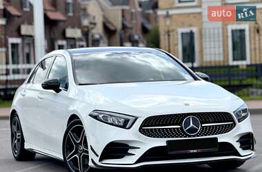 Хетчбек Mercedes-Benz A-Class 2018 в 