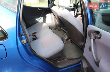 Хэтчбек Mercedes-Benz A-Class 2000 в 