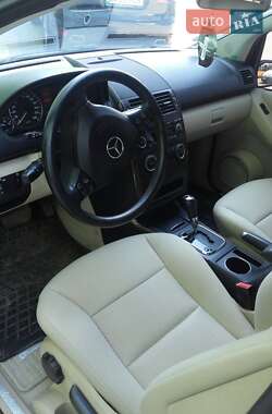 Хэтчбек Mercedes-Benz A-Class 2006 в 