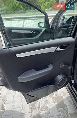 Хэтчбек Mercedes-Benz A-Class 2005 в 