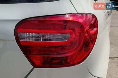 Хетчбек Mercedes-Benz A-Class 2013 в 