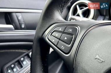 Хетчбек Mercedes-Benz A-Class 2017 в 