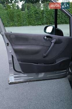 Хетчбек Mercedes-Benz A-Class 1999 в 