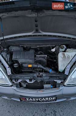 Хетчбек Mercedes-Benz A-Class 1999 в 