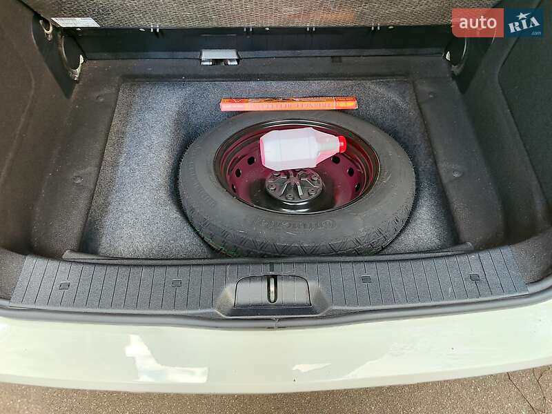 Хетчбек Mercedes-Benz A-Class 2011 в Вишневому