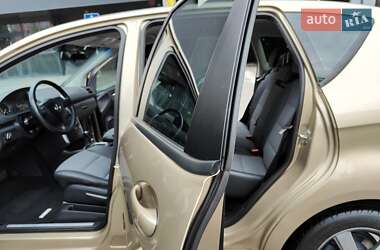 Хэтчбек Mercedes-Benz A-Class 2007 в 