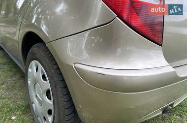Хэтчбек Mercedes-Benz A-Class 2005 в 