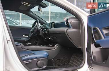 Седан Mercedes-Benz A-Class 2019 в 