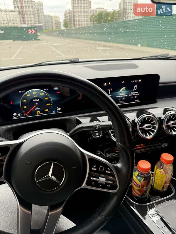 Седан Mercedes-Benz A-Class 2019 в Киеве