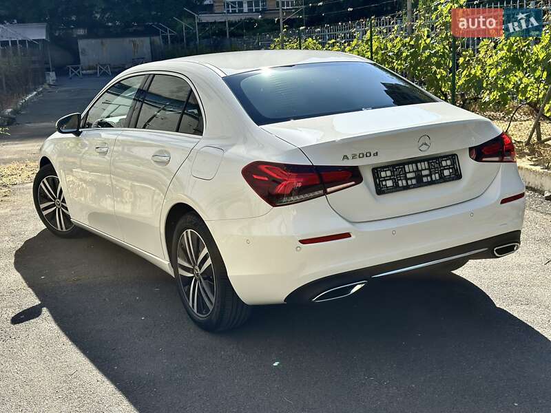 Седан Mercedes-Benz A-Class 2022 в Одессе