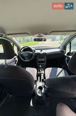 Хэтчбек Mercedes-Benz A-Class 2003 в 