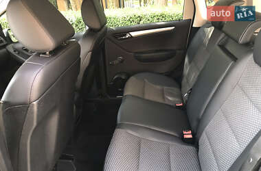 Хетчбек Mercedes-Benz A-Class 2010 в 