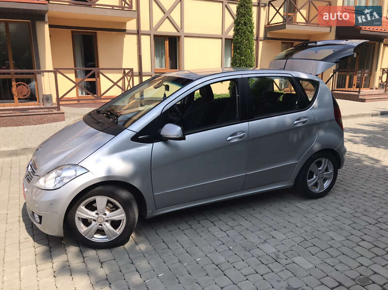 Хэтчбек Mercedes-Benz A-Class 2010 в Луцке
