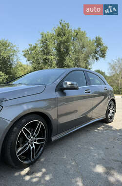 Хэтчбек Mercedes-Benz A-Class 2018 в 