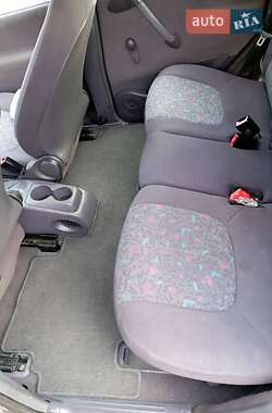 Хэтчбек Mercedes-Benz A-Class 2000 в 
