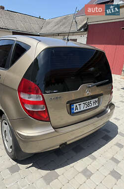 Хэтчбек Mercedes-Benz A-Class 2008 в 