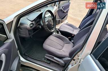 Хэтчбек Mercedes-Benz A-Class 2003 в 