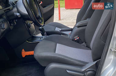 Хэтчбек Mercedes-Benz A-Class 2004 в 