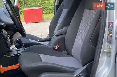 Хэтчбек Mercedes-Benz A-Class 2004 в 