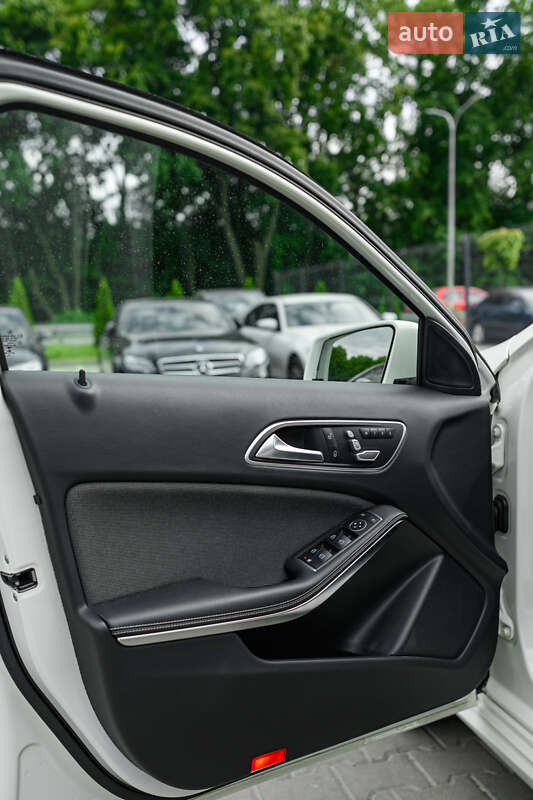 Хэтчбек Mercedes-Benz A-Class 2016 в Львове