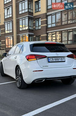 Хэтчбек Mercedes-Benz A-Class 2020 в 