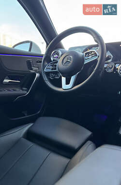 Хэтчбек Mercedes-Benz A-Class 2020 в 
