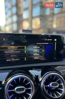 Хэтчбек Mercedes-Benz A-Class 2020 в 