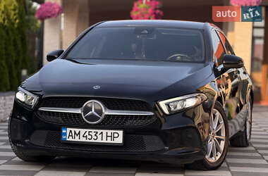 Хэтчбек Mercedes-Benz A-Class 2019 в 