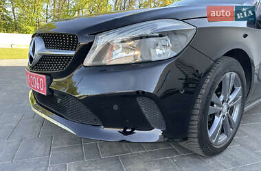 Хетчбек Mercedes-Benz A-Class 2016 в 