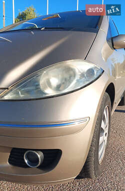 Хэтчбек Mercedes-Benz A-Class 2004 в 