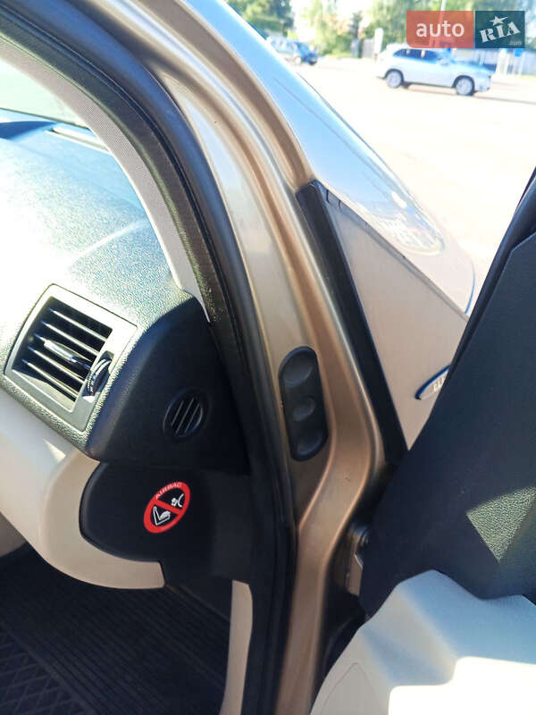 Хэтчбек Mercedes-Benz A-Class 2004 в Житомире