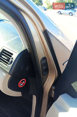 Хэтчбек Mercedes-Benz A-Class 2004 в 
