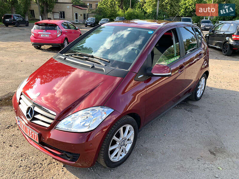 Хэтчбек Mercedes-Benz A-Class 2010 в Киеве