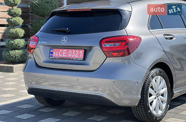 Хетчбек Mercedes-Benz A-Class 2018 в 