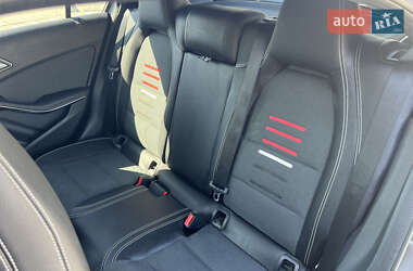 Хетчбек Mercedes-Benz A-Class 2018 в 