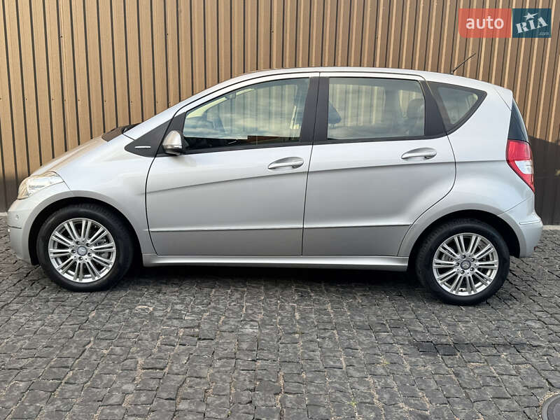 Хэтчбек Mercedes-Benz A-Class 2011 в Киеве